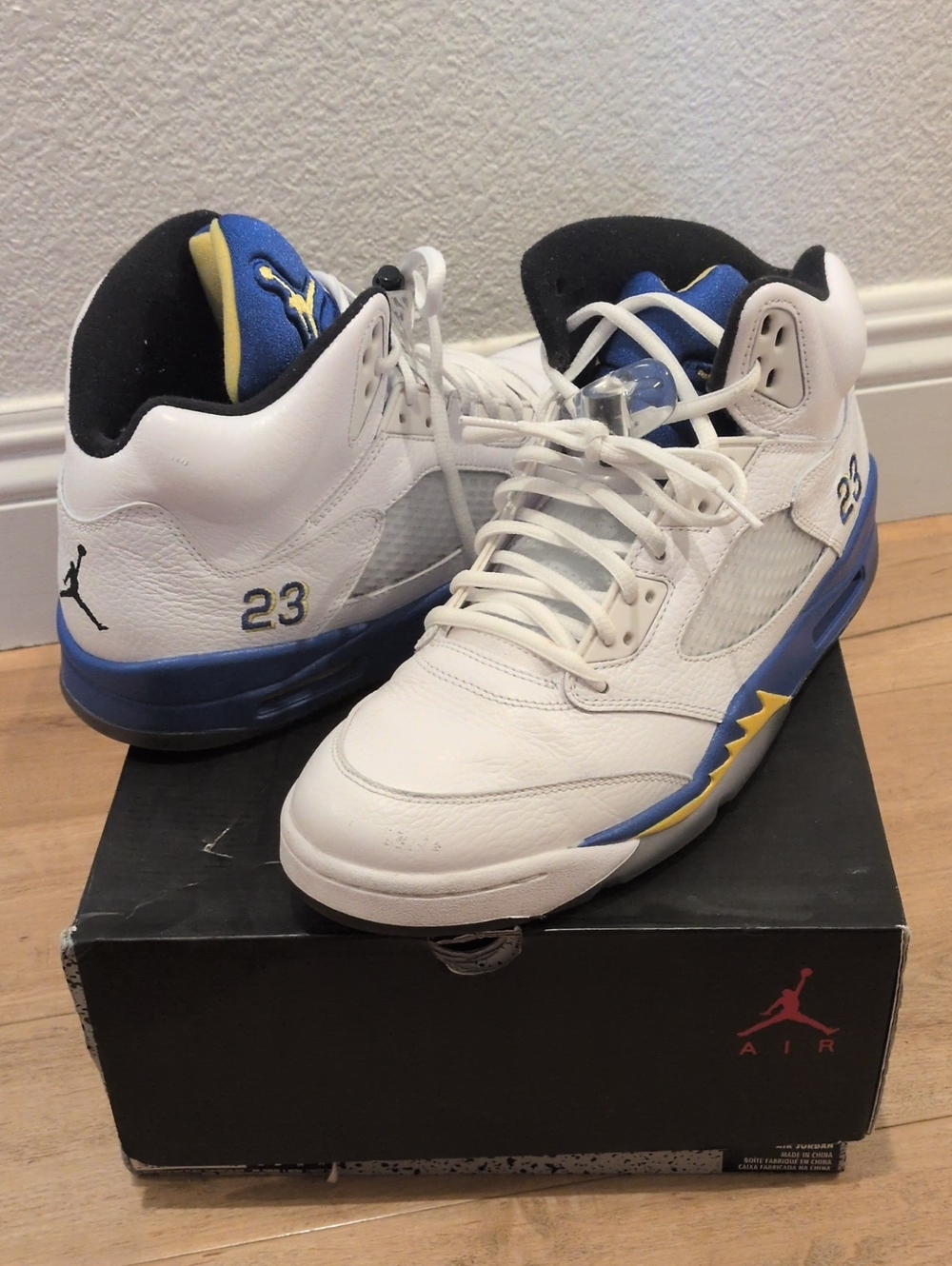 Jordan 5 Retro Laney (2013)  high-top White Varsity Blue 136027189